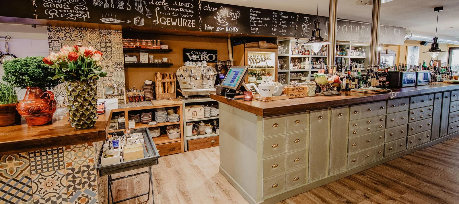 Die Apothecary Bar im Tapas Atelier Kufstein